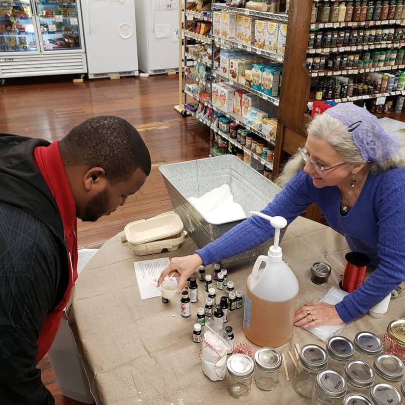 51098877_10156934251339929_8524629141817917440_n